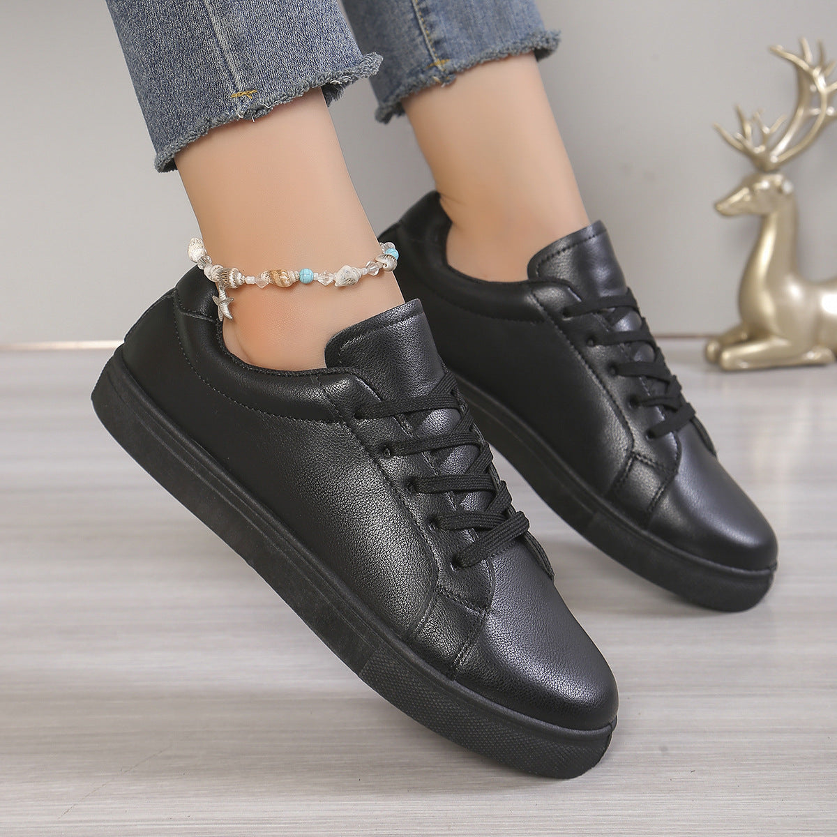 Lace-up White Shoes Women's Flat Leather Surface Sneakers
