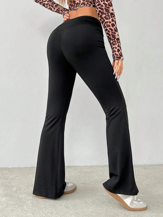Polyester Women's Pants Are Fashionable And Versatile