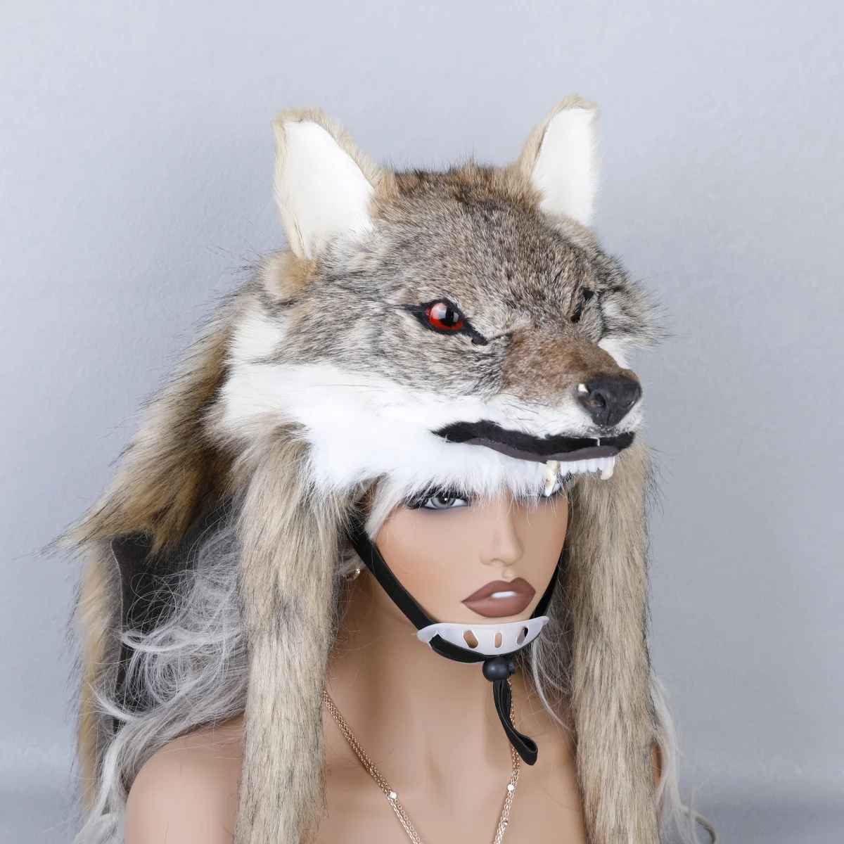🐺 Cappello Unisex con Testa di Lupo in Pelliccia Sintetica – Cosplay, Carnevale & Feste