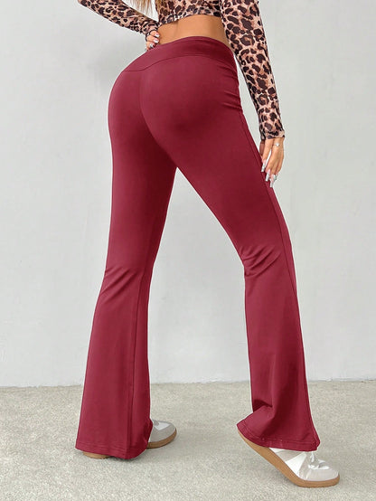 Polyester Women's Pants Are Fashionable And Versatile