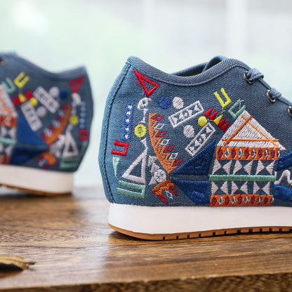 Autumn And Winter Fleece-lined Canvas Embroidered Sneaker