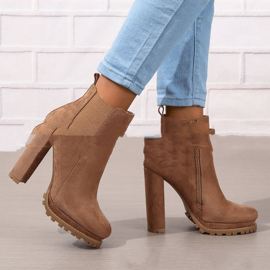 Stivaletti Donna Taglie Forti Tacco Grosso 8cm+ in Camoscio Zip Laterale Stile Europeo – 2 Colori Taglie US